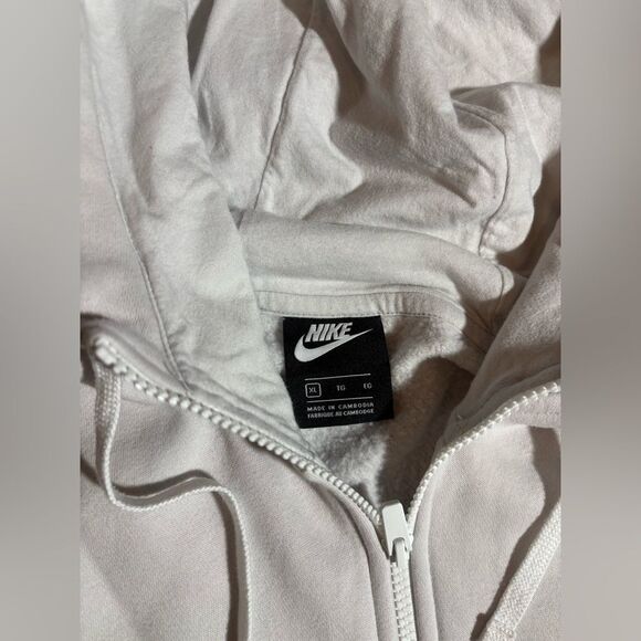 Women’s white Nike 1/4 zip up pullover size XL Running Gym Training Sweater - Picture 3 of 3
